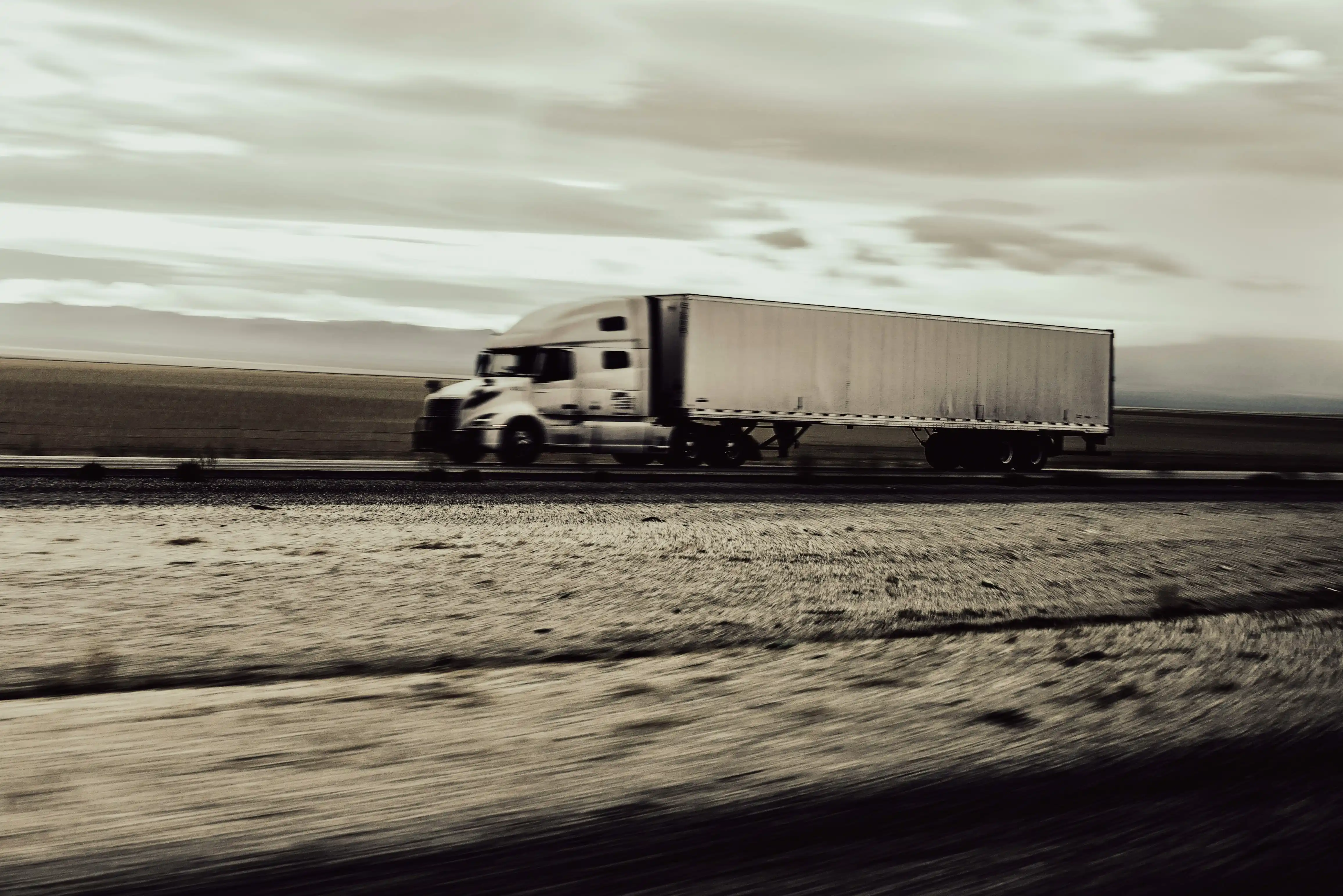 Paris Mirror logistics — fast delivery across North America